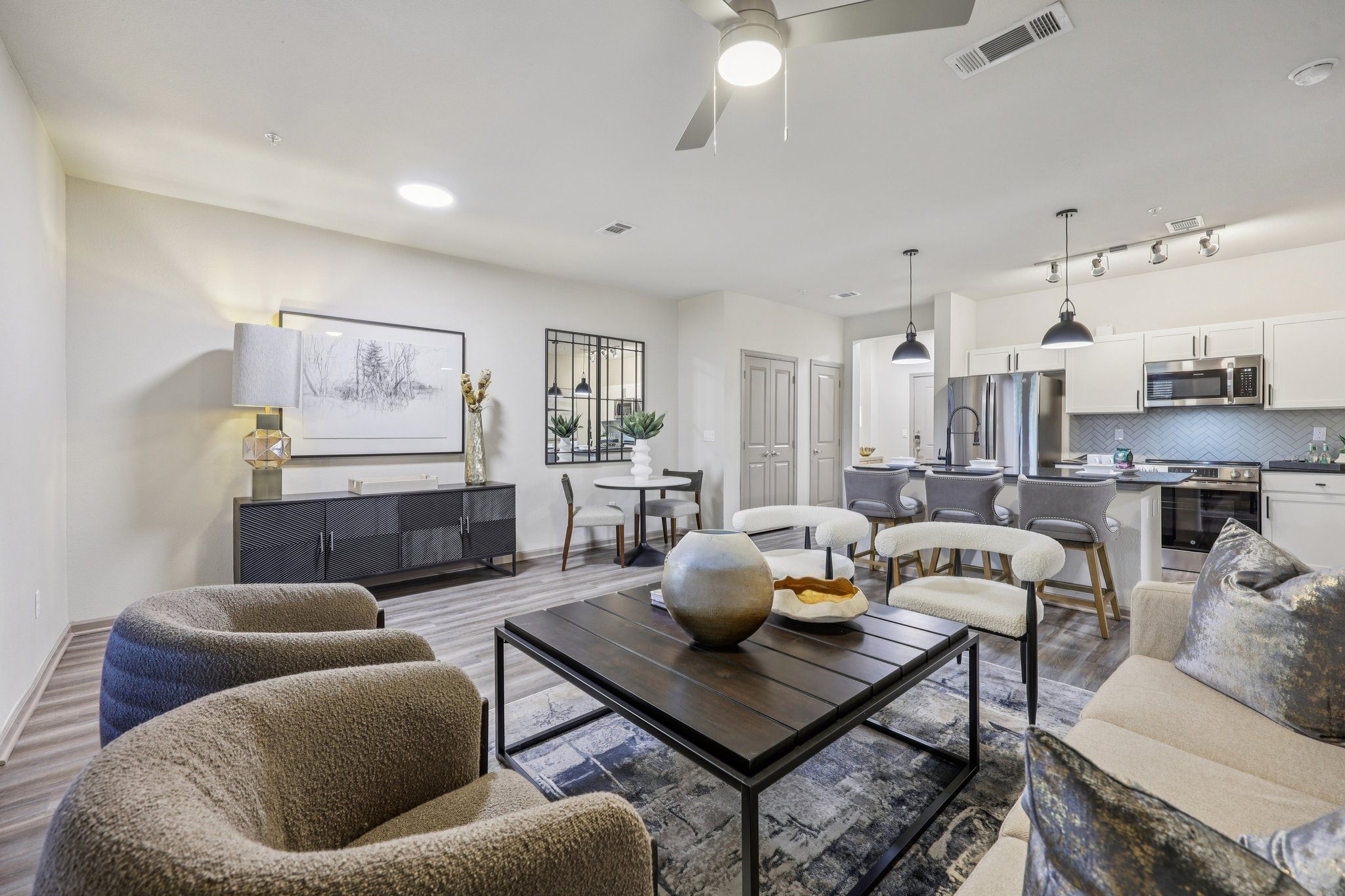 Vine + Vail Townhomes And Apartments